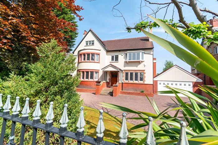 7 Bedroom Detached House For Sale In Hesketh Road, Southport, PR9