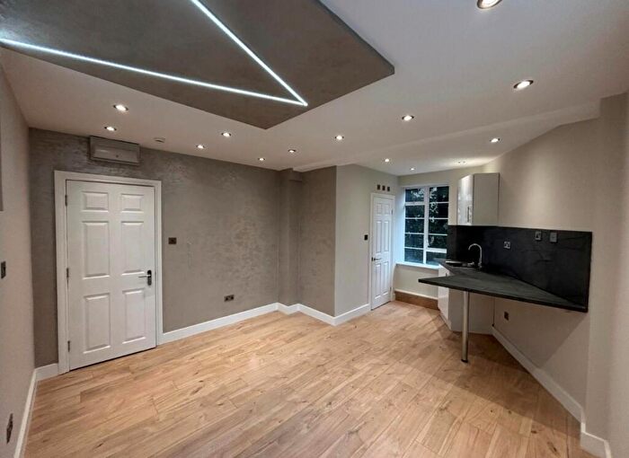 1 Bedroom Apartment To Rent In Queens Road, Clifton, Bristol, BS8