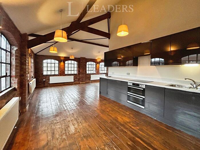 2 Bedroom Apartment To Rent In Penthouse, Key Hill Drive, B18