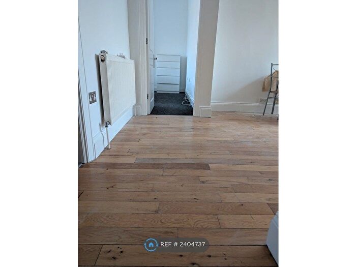 2 Bedroom Maisonette To Rent In Lynn Road, Ilford, IG2