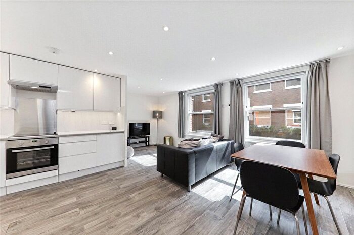 2 Bedroom Garage / Parking For Sale In Shrewsbury Mews, London, W2