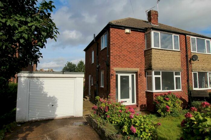 3 Bedroom Semi-Detached House To Rent In Lynwood Avenue, Woodlesford, Leeds, West Yorkshire, LS26