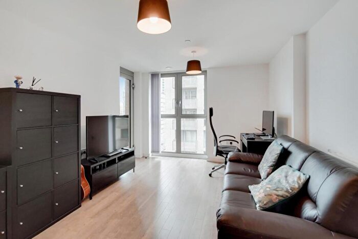 1 Bedroom Apartment To Rent In Roma Corte, Lewisham, SE13