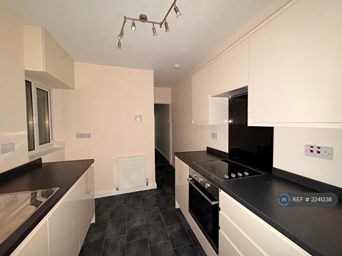 3 Bedroom Terraced House To Rent In Victoria Street, Maltby, Rotherham, S66