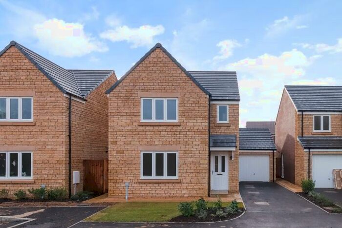 3 Bedroom House To Rent In Patrick Steptoe Close, Witney, OX29