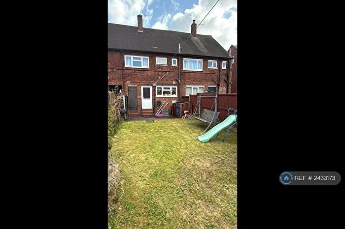 3 Bedroom Terraced House To Rent In Hall Hill Drive, Stoke On Trent, ST2