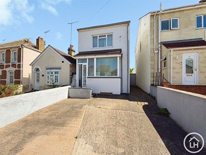 2 Bedroom Detached House For Sale In Napier Road, Gillingham, ME7
