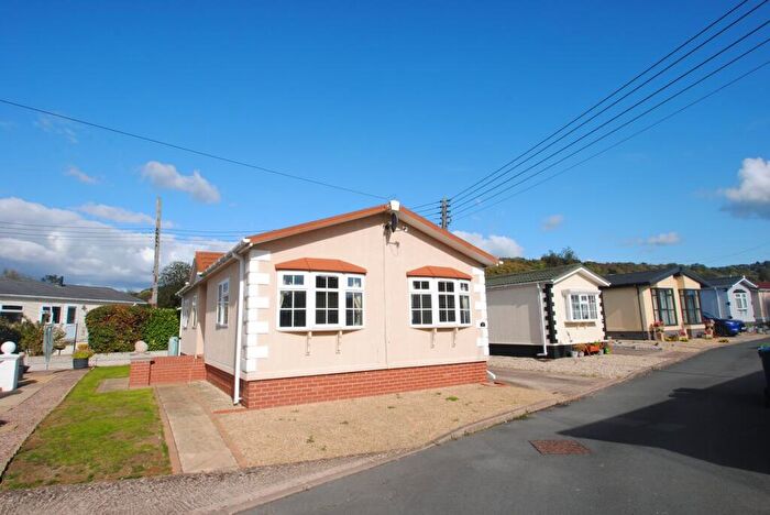 2 Bedroom Park Home For Sale In Woodmancote Park Homes, Woodmancote, Cheltenham, GL52