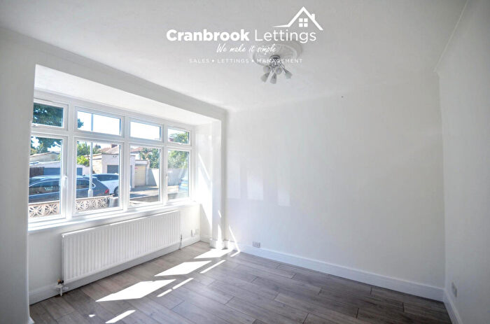 3 Bedroom Terraced House To Rent In Ilford, IG1