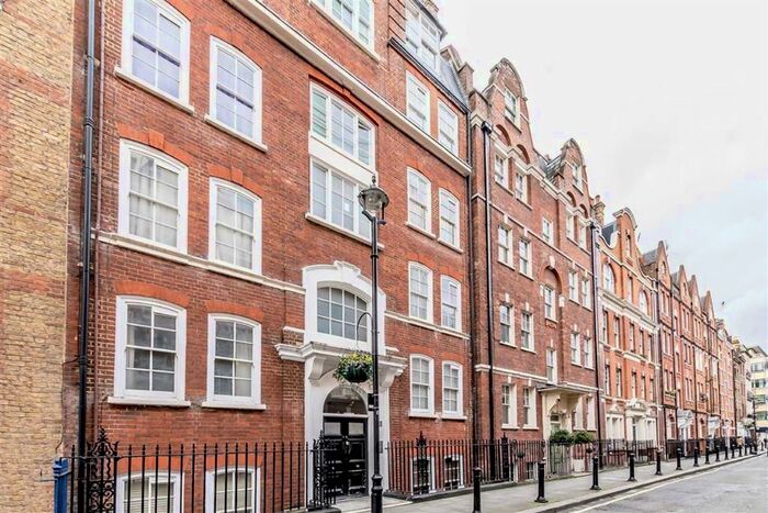 2 Bedroom Flat To Rent In Hanson Street, London, W1W