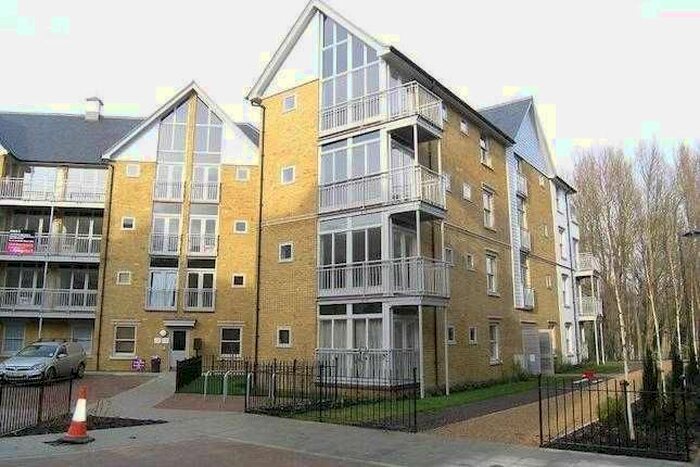 2 Bedroom Flat To Rent In St. Andrews Close, Canterbury, CT1