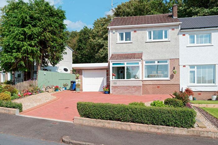 3 Bedroom Semi-Detached Villa For Sale In Banchory Avenue, Inchinnan, PA4