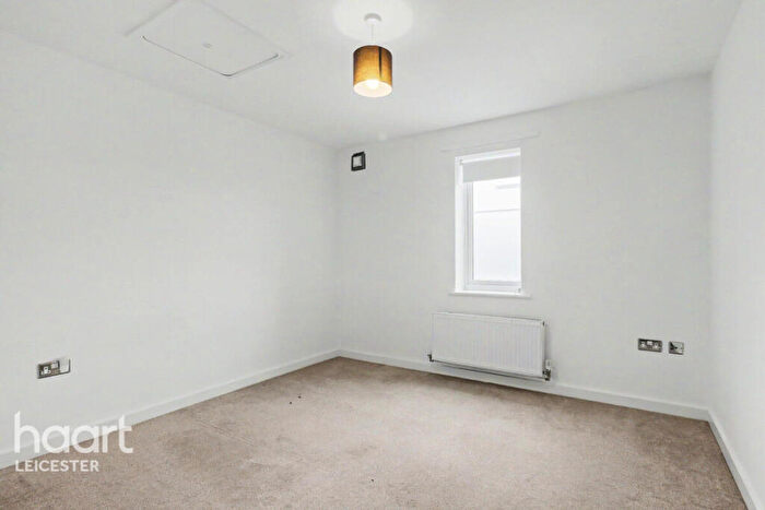1 Bedroom Apartment For Sale In Baseball Walk, Leicester, LE4