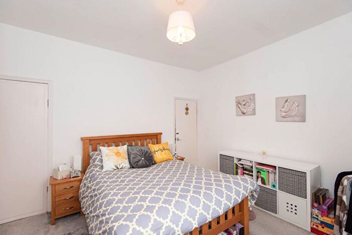 2 Bedroom Terraced House For Sale In Eyre Street East, Chesterfield, S41