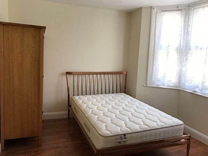 3 Bedroom Flat To Rent In Norfolk Road, London, E17