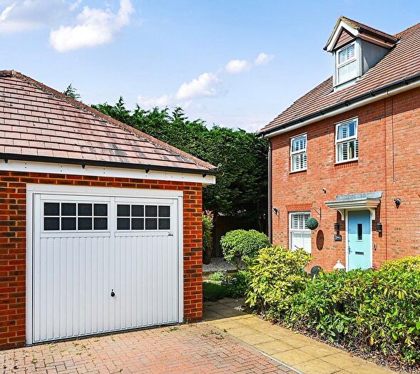 3 Bedroom Semi-Detached House To Rent In Locks Yard, Headcorn, Ashford, TN27