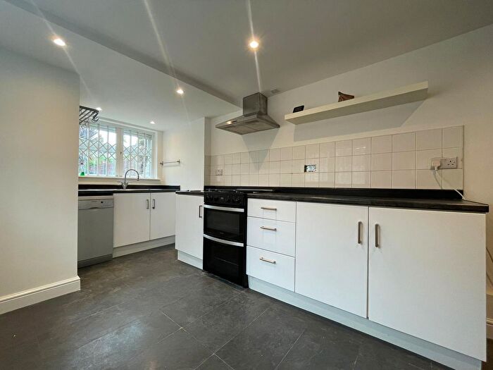 2 Bedroom Semi-Detached House To Rent In Heath Road, Hounslow, TW3