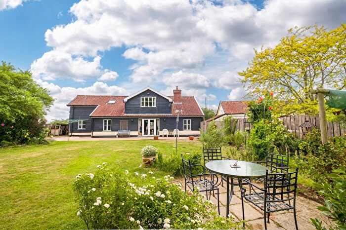 4 Bedroom Barn Conversion For Sale In Market Lane, Burston, Diss, IP22