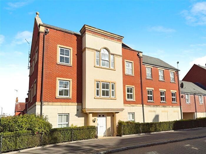 2 Bedroom Flat To Rent In Pioneer Road, Swindon, Wiltshire, SN25