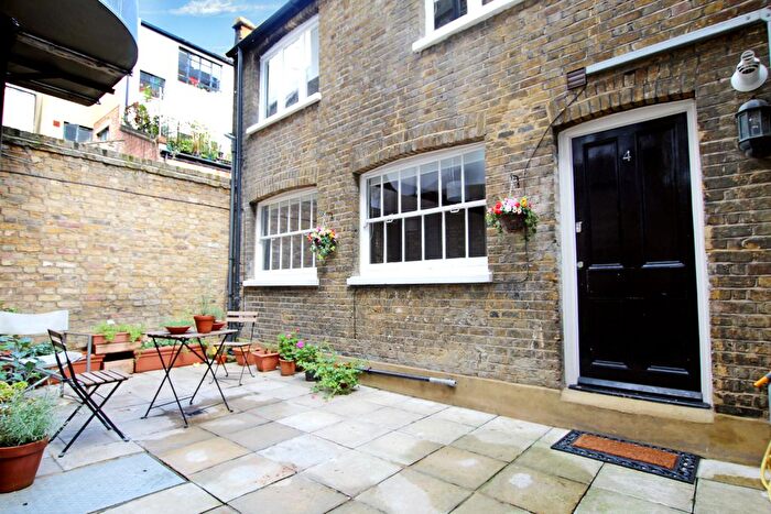 3 Bedroom Flat To Rent In Red Lion Street (), London, WC1R