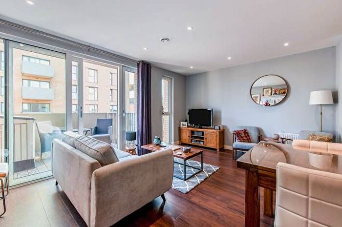 1 Bedroom Flat For Sale In Moorhen Drive, West Hendon, London, NW9