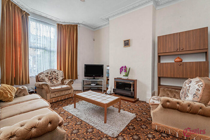 3 Bedroom Terraced House For Sale In Whittington Road, N22