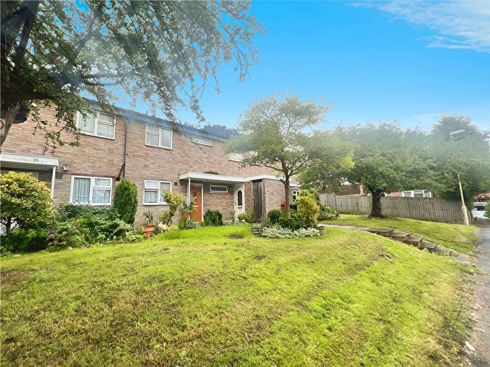 1 Bedroom Flat To Rent In Sunbury Close, Bilston, West Midlands, WV14