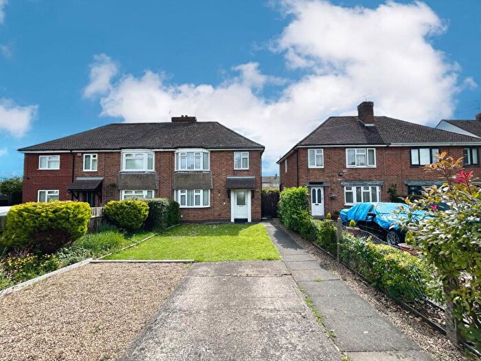 3 Bedroom Semi-Detached House For Sale In Wanlip Lane, Birstall, Leicester, LE4