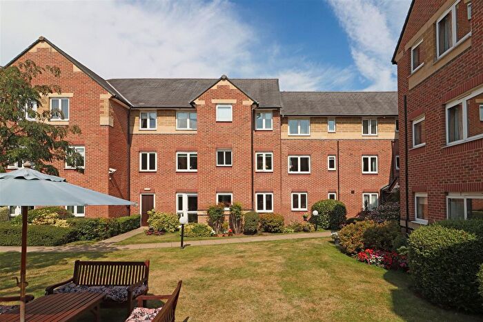 1 Bedroom Flat For Sale In Dacre Street, Morpeth, NE61