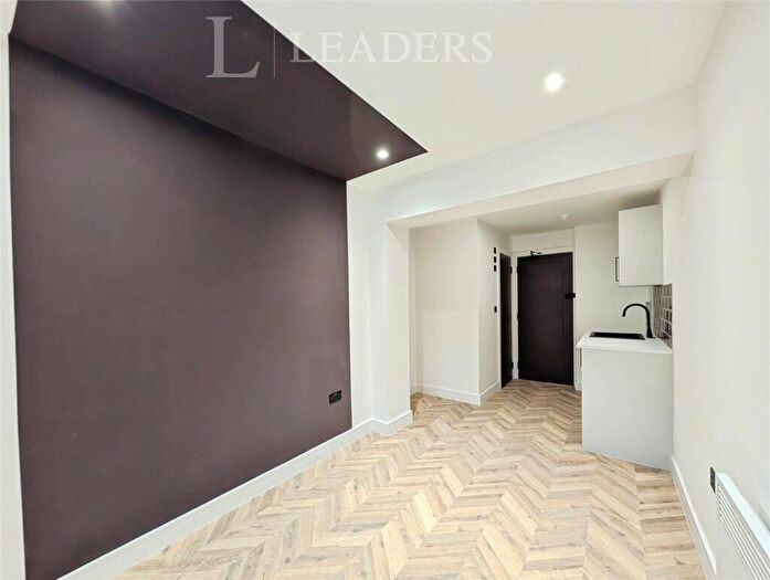 Studio To Rent In Shinwell Walk, Henderson Road, Crawley, RH11