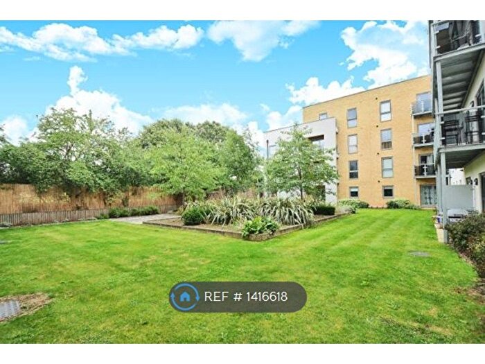 2 Bedroom Flat To Rent In St. Georges Grove, London, SW17