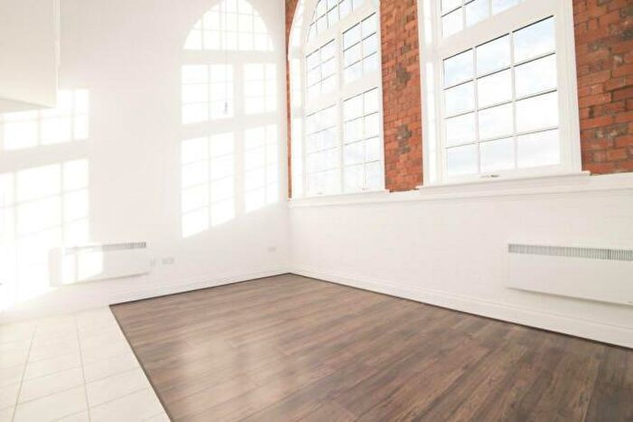 1 Bedroom Flat To Rent In Crocketts Lane, Smethwick, B66