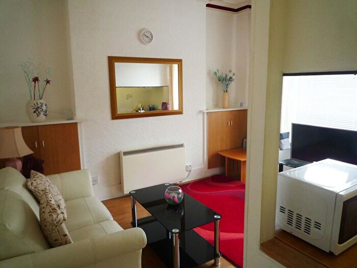 1 Bedroom Flat To Rent In Hutcheon Street, Aberdeen, AB25