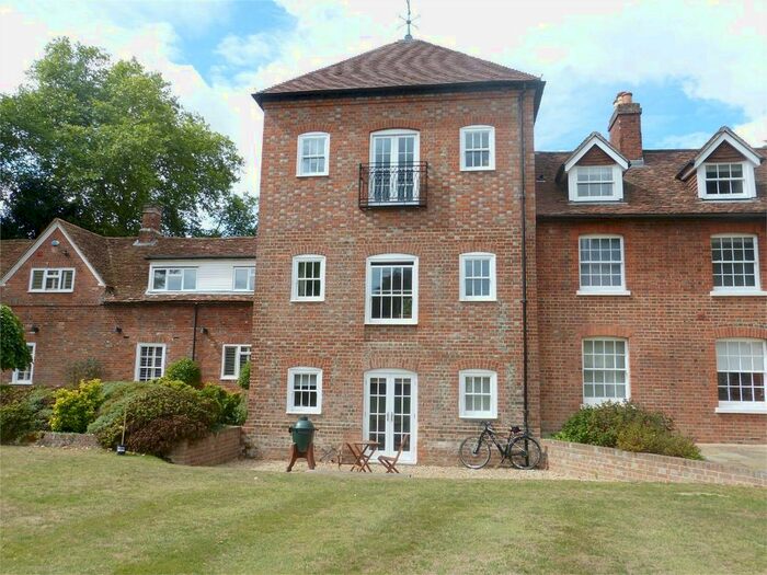 1 Bedroom Flat To Rent In Bolney Road, Lower Shiplake, Henley-On-Thames RG9