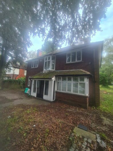 8 Bedroom Detached House To Rent In Derby Road, Nottingham, NG7