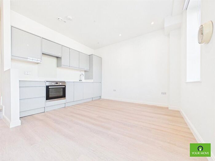 1 Bedroom Flat To Rent In High Street, Hornchurch, RM12