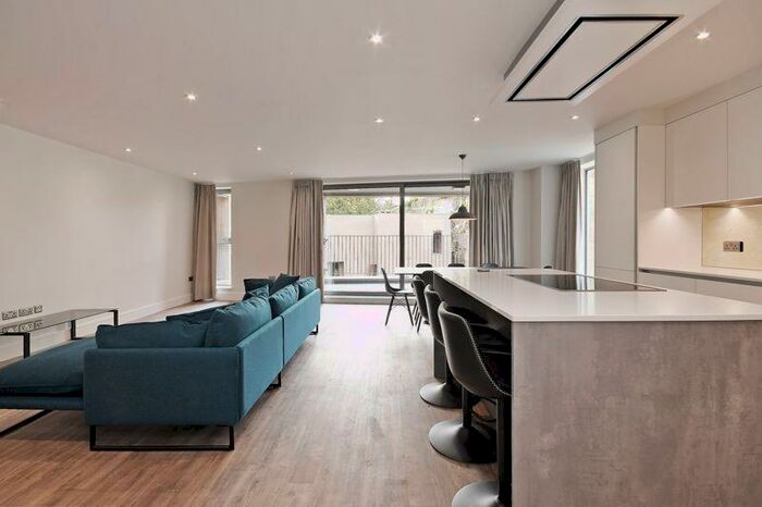 3 Bedroom Apartment To Rent In Hillgate Place, David Baldwin Way, Sheffield, S11