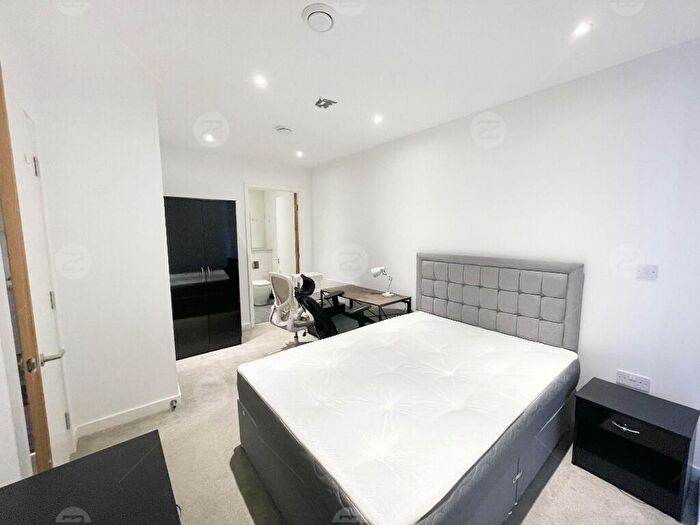 2 Bedroom Apartment To Rent In Burlington Square, Boundary Lane, Manchester, Greater Manchester, M15