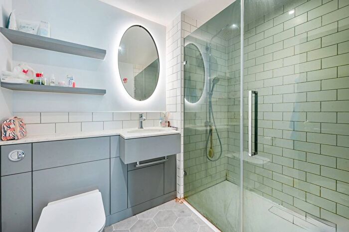 2 Bedroom Flat For Sale In Filmworks Walk, Ealing, London, W5