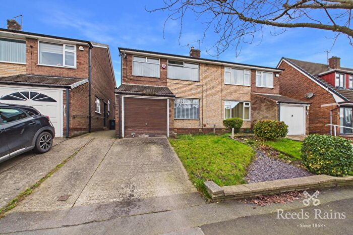 3 Bedroom Semi Detached House For Sale In Binsted Avenue, Sheffield, S5