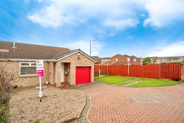 3 Bedroom Semi-Detached Bungalow For Sale In Frobisher Grove, Maltby, Rotherham, S66