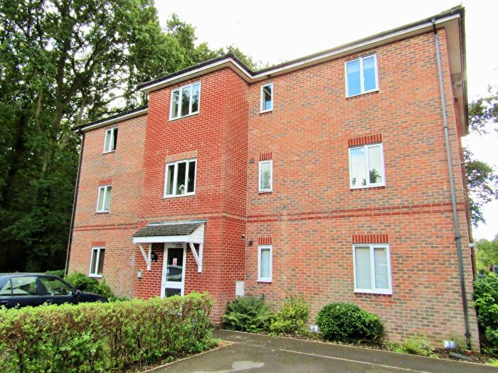 2 Bedroom Flat To Rent In Caraway, Whiteley, Fareham, Hampshire, PO15