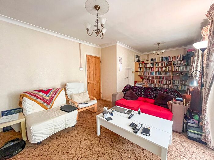 2 Bedroom Semi-Detached Bungalow For Sale In Rectory Road, Hawkwell, SS5