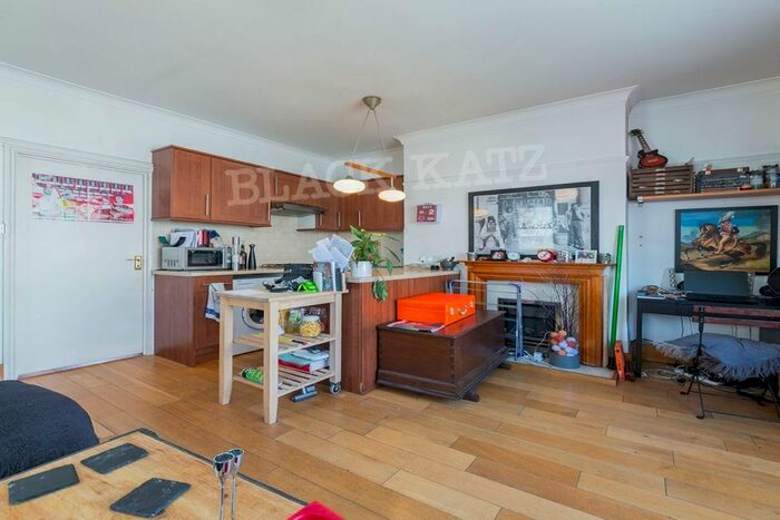 1 Bedroom Flat To Rent In Broadway Parade, London, N8