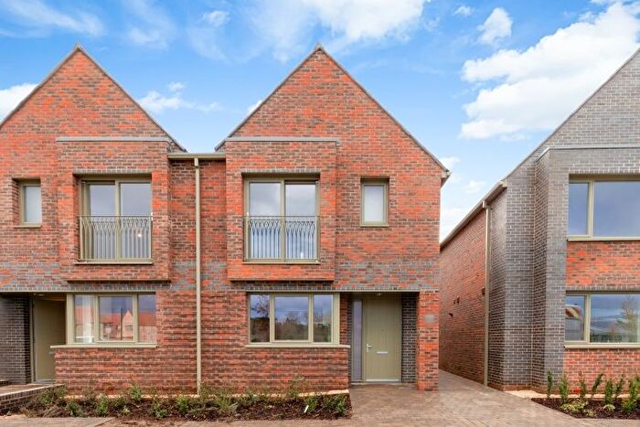 3 Bedroom Semi-Detached House To Rent In Barton Fields Road, Headington, Oxford, OX3