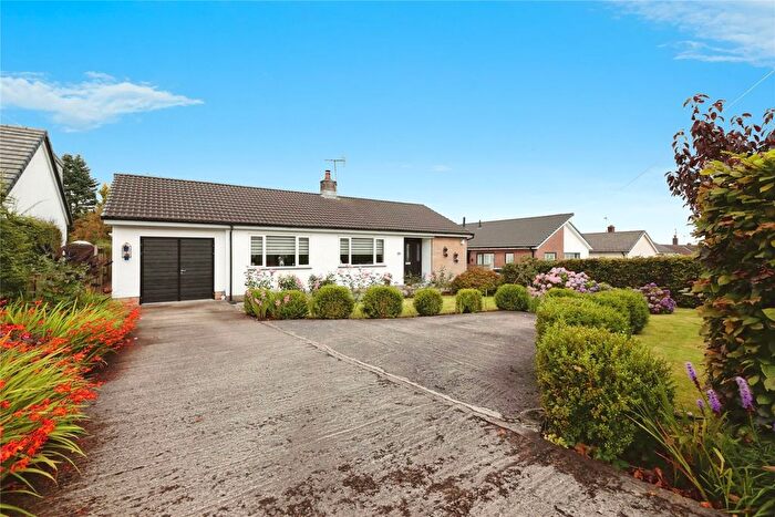 4 Bedroom Bungalow For Sale In Branch Road, Mellor Brook, Blackburn, Lancashire, BB2