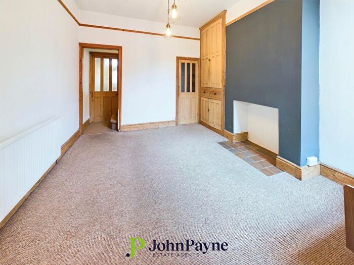 2 Bedroom End Of Terrace House To Rent In Mayfield Road, Coventry, West Midlands, CV5