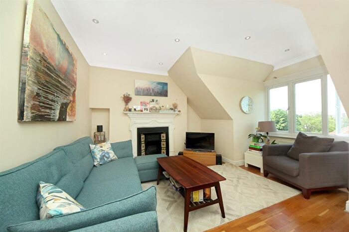 2 Bedroom Flat To Rent In Creffield Road, W5