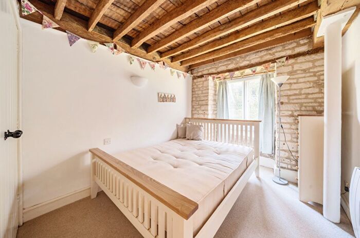 2 Bedroom Flat For Sale In Dunkirk Mills, Inchbrook, Stroud, GL5