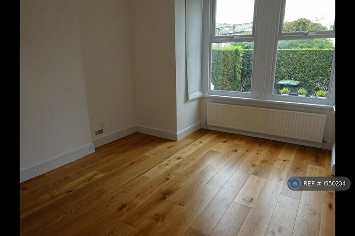 1 Bedroom Flat To Rent In Palmers Green, London, N13